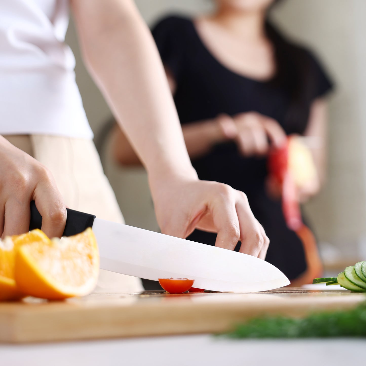 Hecef Juego de 3 cuchillos de cerámica blanca, juego de cuchillos afilados que incluye cuchillo de chef de 6 pulgadas, cuchillo multiusos de 4 pulgadas y cuchillo de pelar de 3 pulgadas, hoja que nunca se oxida para verduras, frutas y carnes 