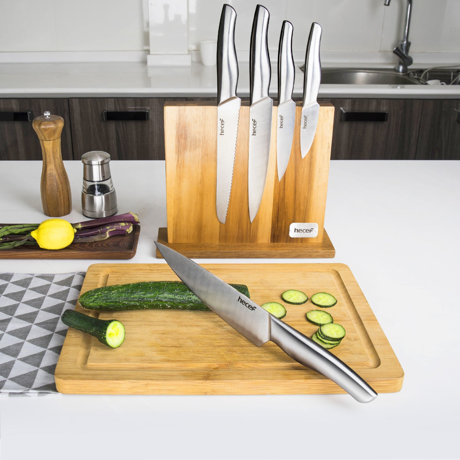 hecef Kitchen Knife Block Set, 12 Pieces Knife Set with Wooden Block &  Steak Knives Set, Lightweight and Strong High Carbon Stainless Steel  Cutlery